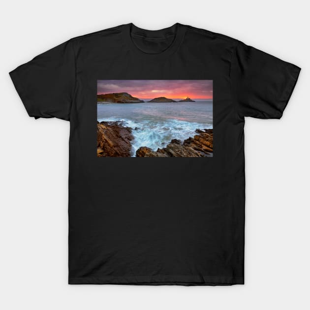 Mumbles Lighthouse, Bracelet Bay, Gower T-Shirt by dasantillo
